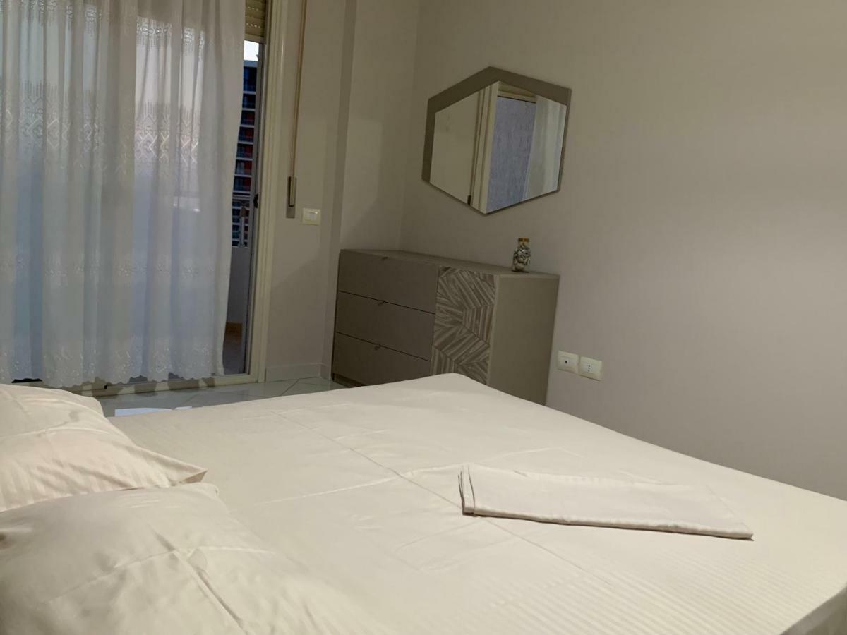 Pearl Seaview Apartment Vlorë Exterior foto
